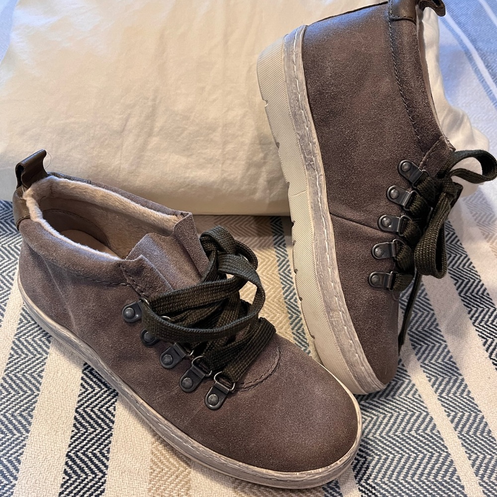 OTBT Women’s Green Lake Sneaker Boots